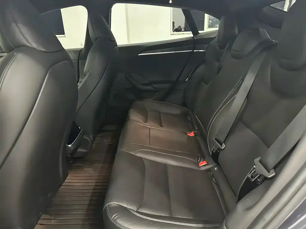 Tesla Model S — фото 3