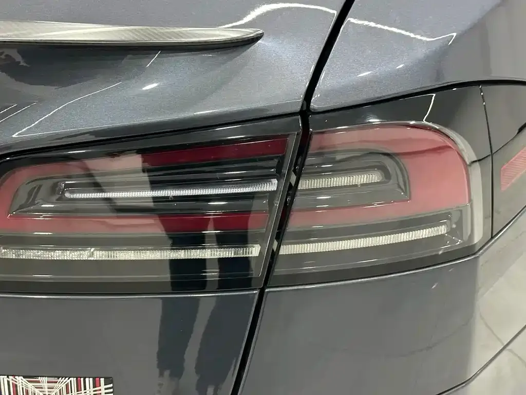 Tesla Model S — фото 8