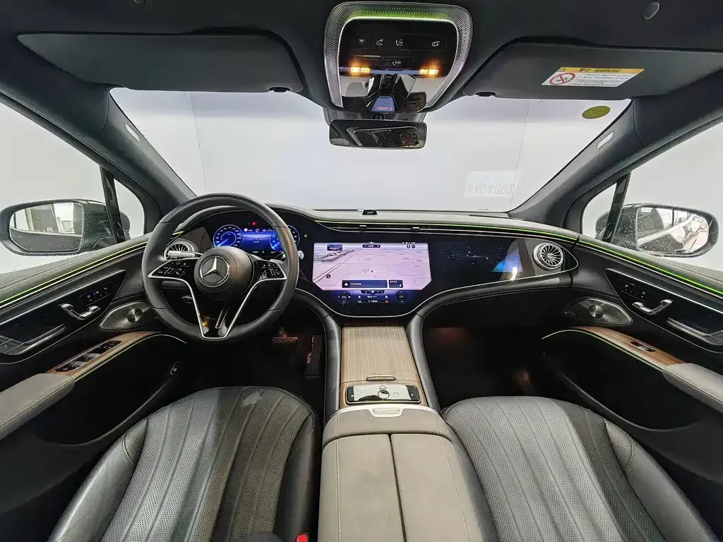 Mercedes-Benz EQS SUV — фото 10