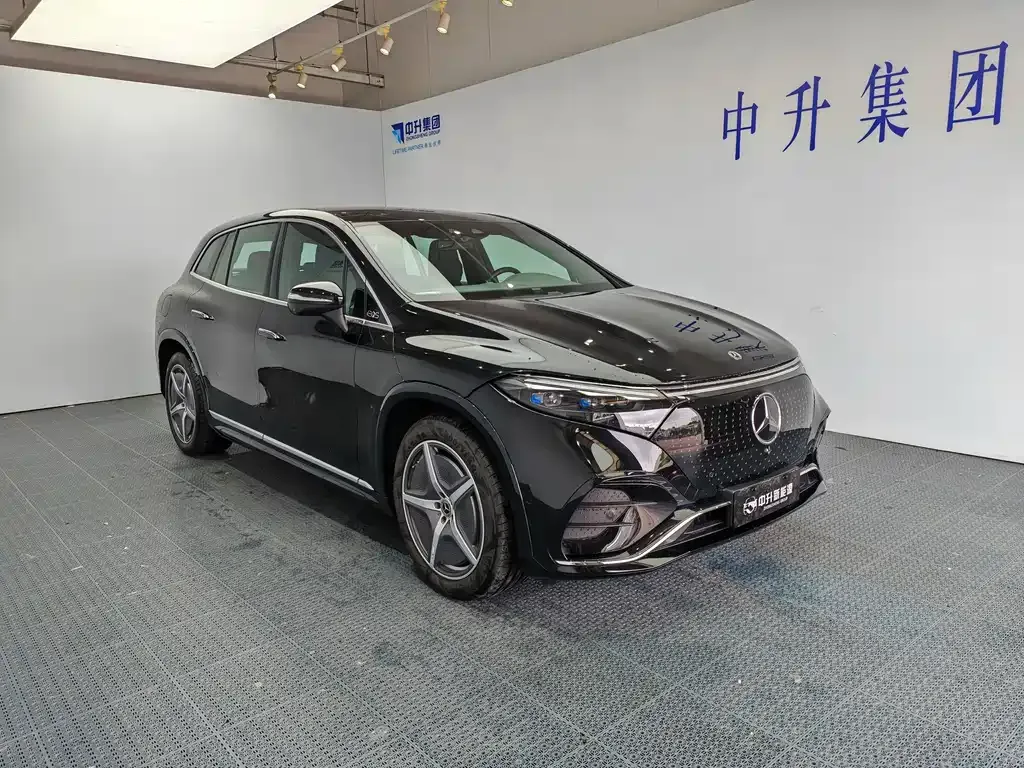 Mercedes-Benz EQS SUV — фото 4