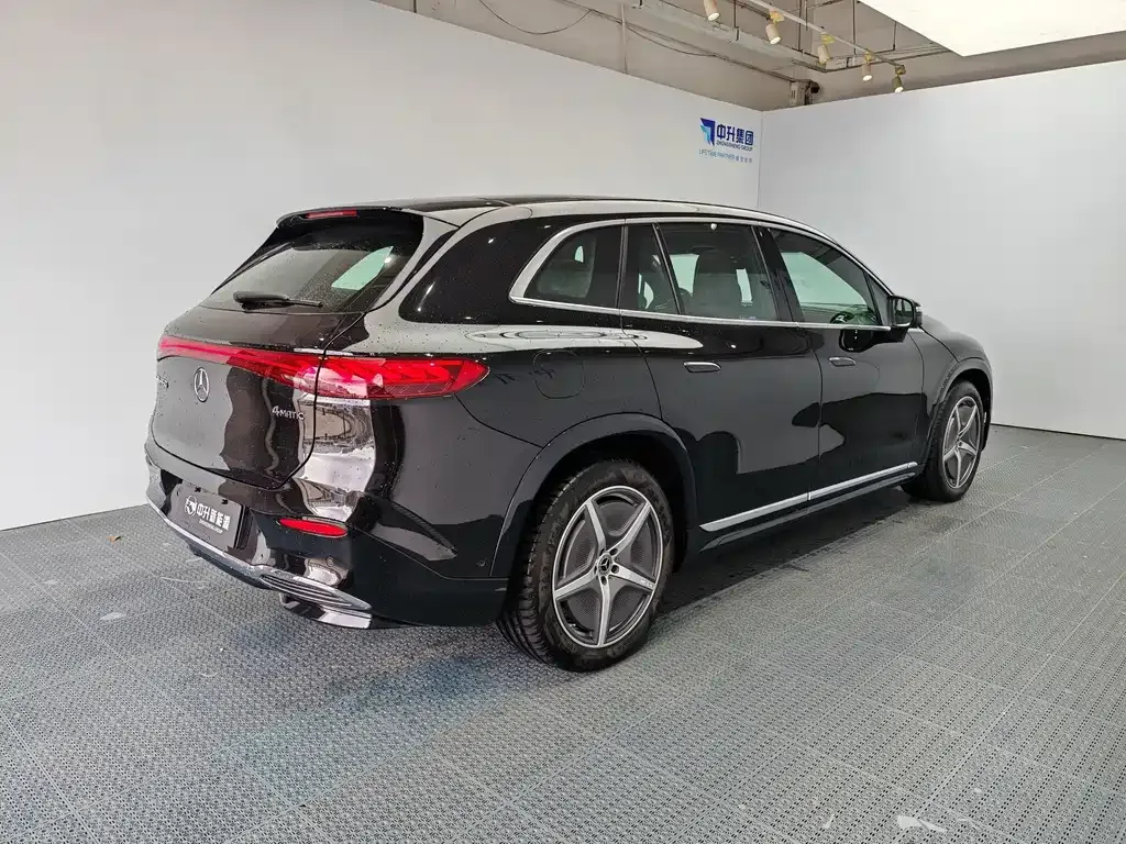 Mercedes-Benz EQS SUV — фото 9