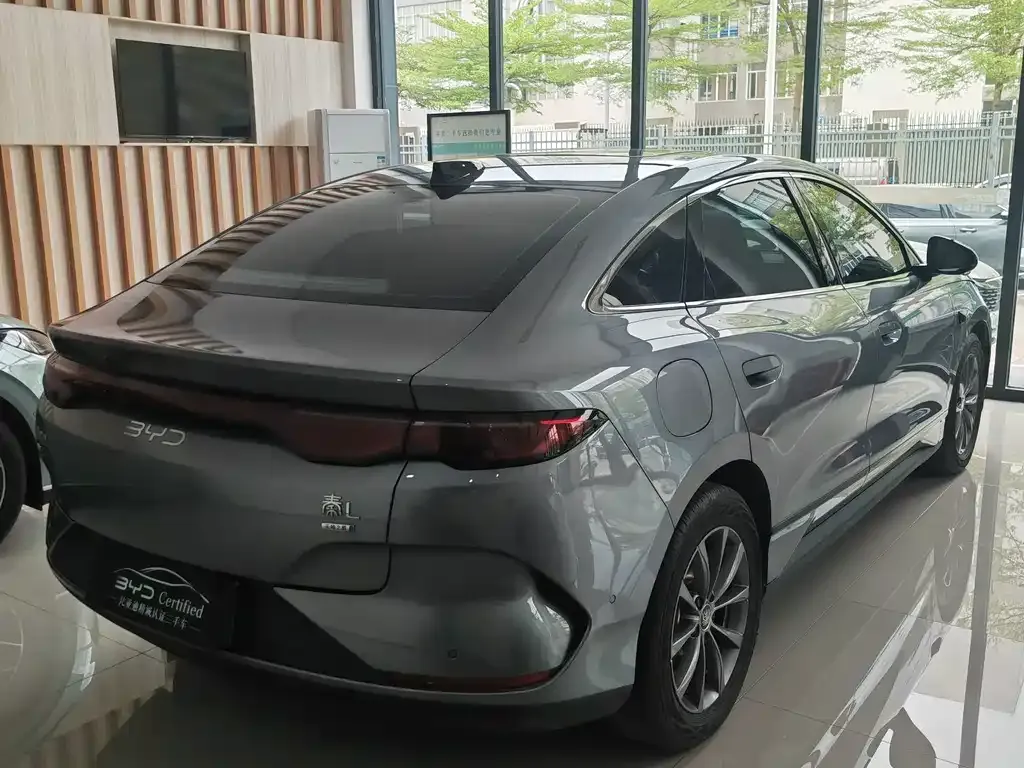 BYD Qin L — фото 3