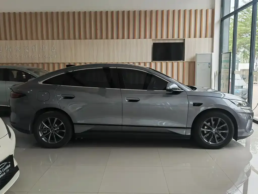 BYD Qin L — фото 2