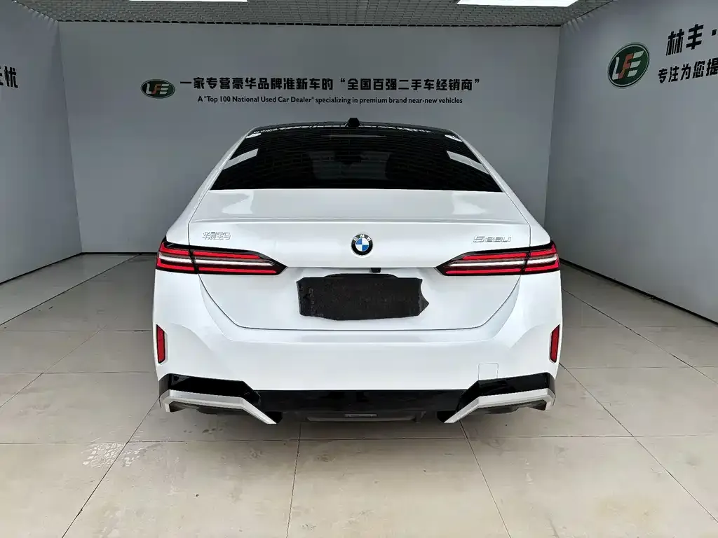 BMW 5 Series — фото 2