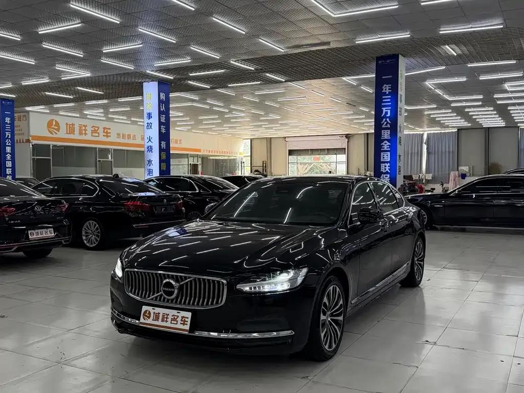 Volvo S90 — фото 1