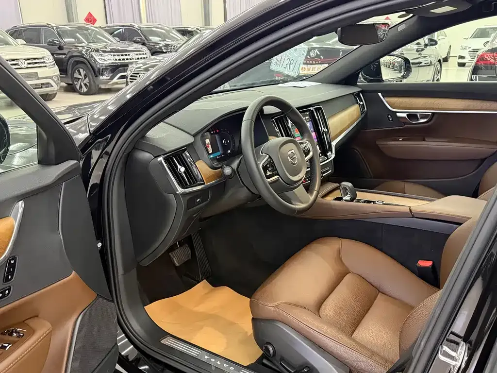 Volvo S90 — фото 10