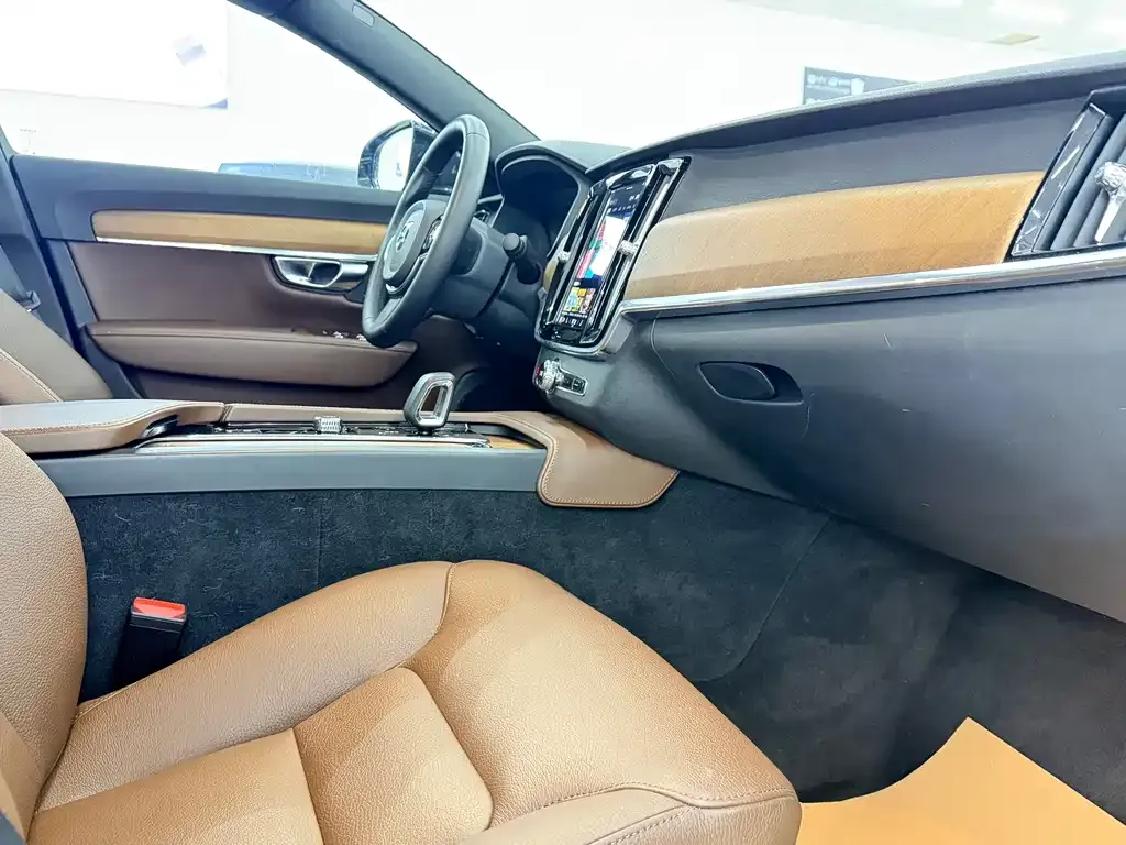 Volvo S90 — фото 7