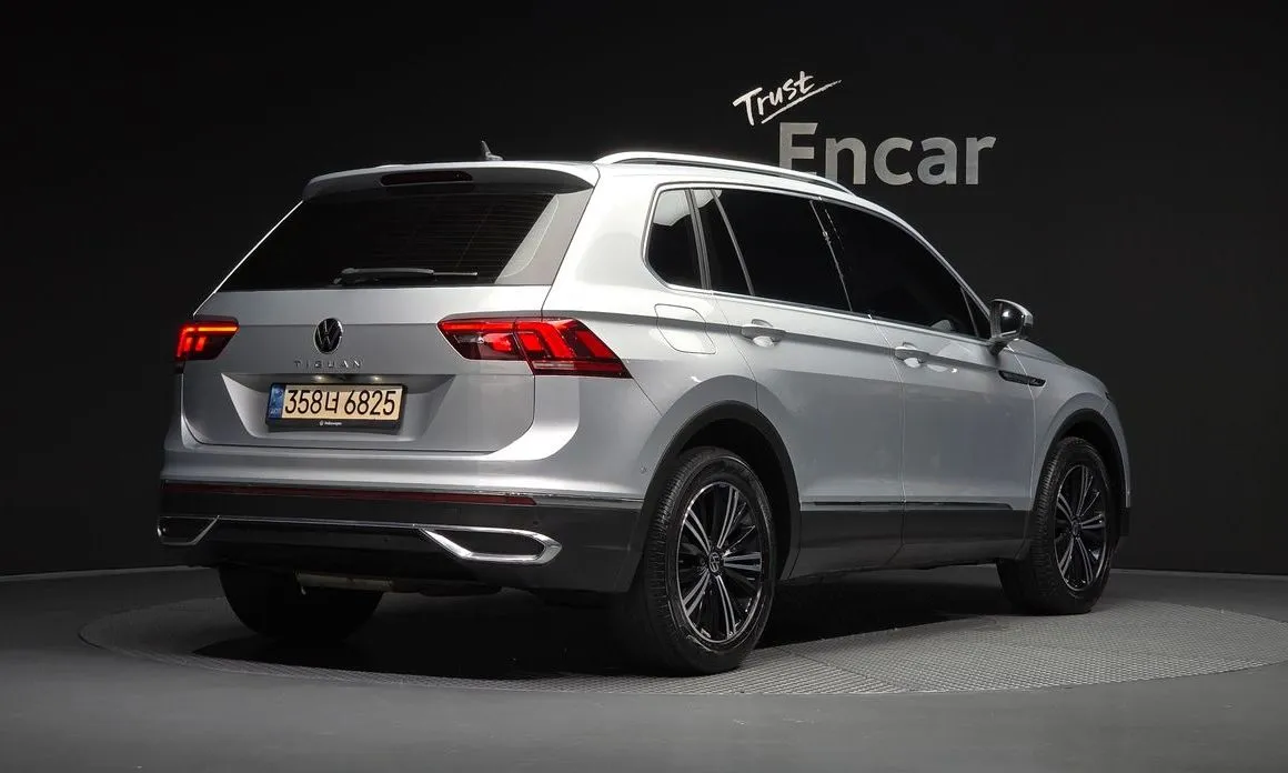 Volkswagen Tiguan — фото 6