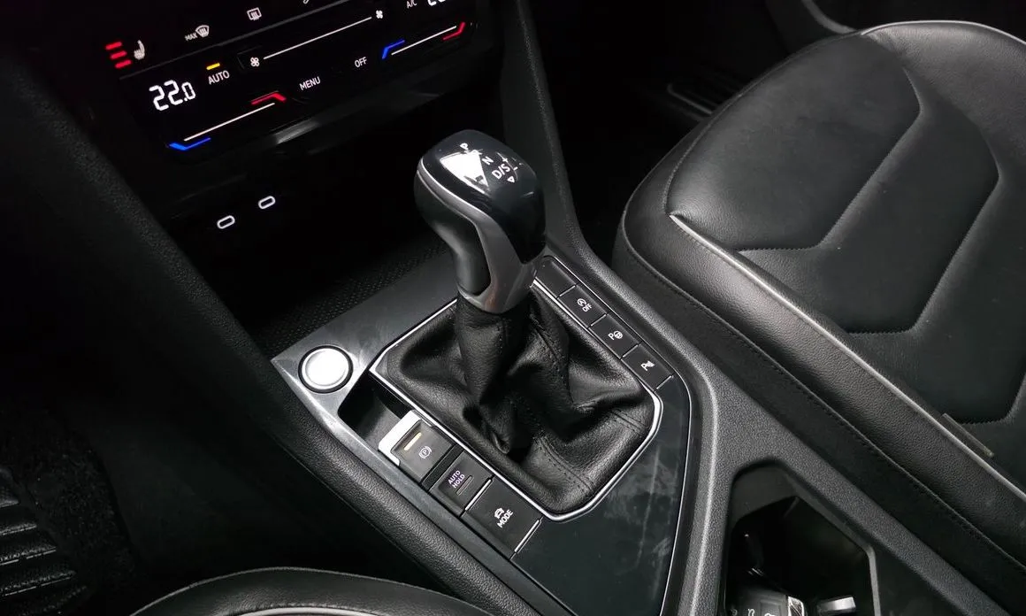 Volkswagen Tiguan — фото 9