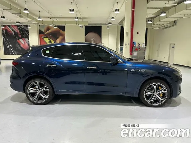 Maserati Levante — фото 5