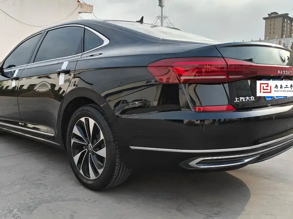 Volkswagen Passat — фото 2