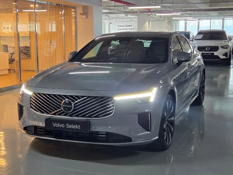 Volvo S90 — фото 1