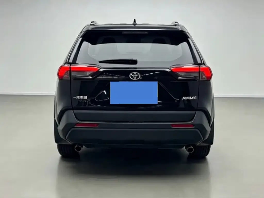 Toyota RAV4 — фото 6