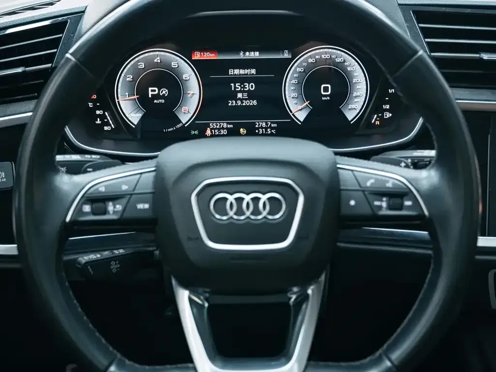Audi Q3 — фото 6