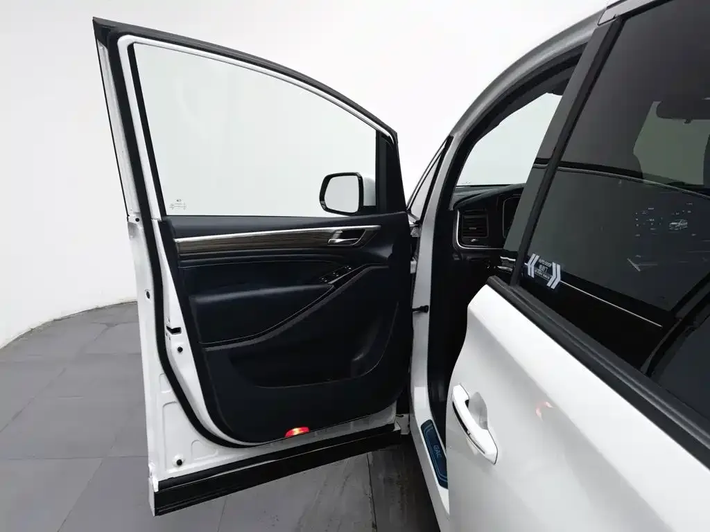 GAC Motor Trumpchi M8 — фото 10