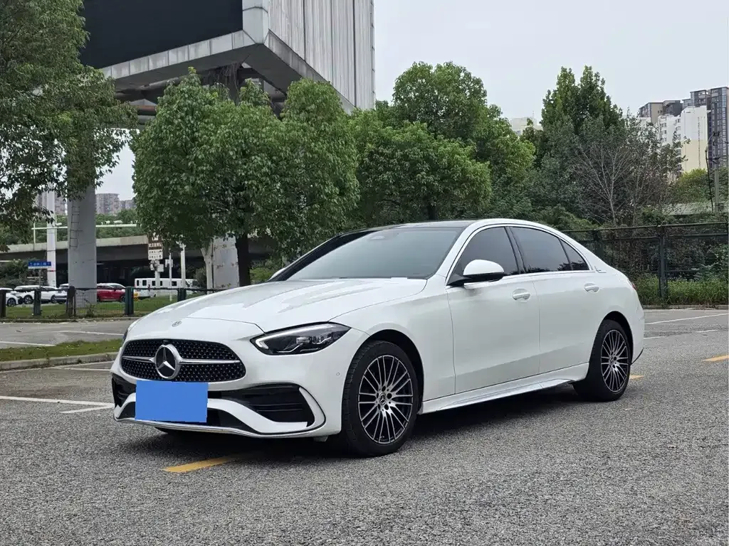 Mercedes-Benz C-Class — фото 1