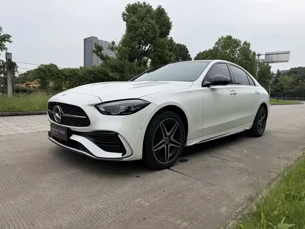 Mercedes-Benz C-Class — фото 1