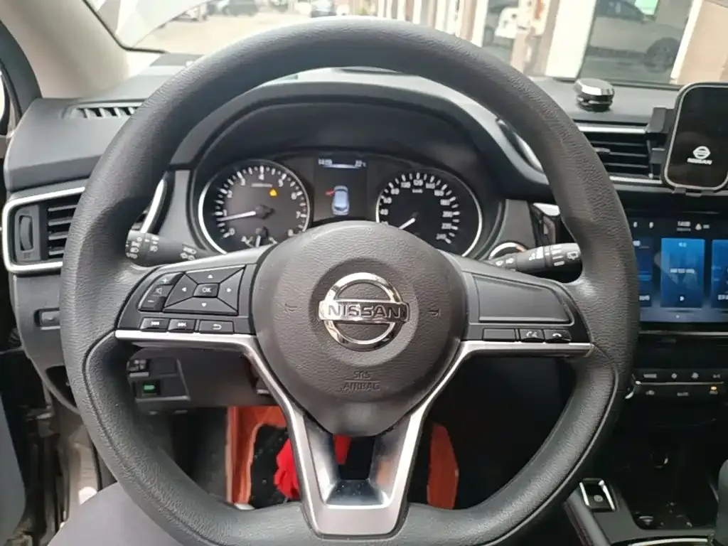 Nissan Qashqai — фото 2