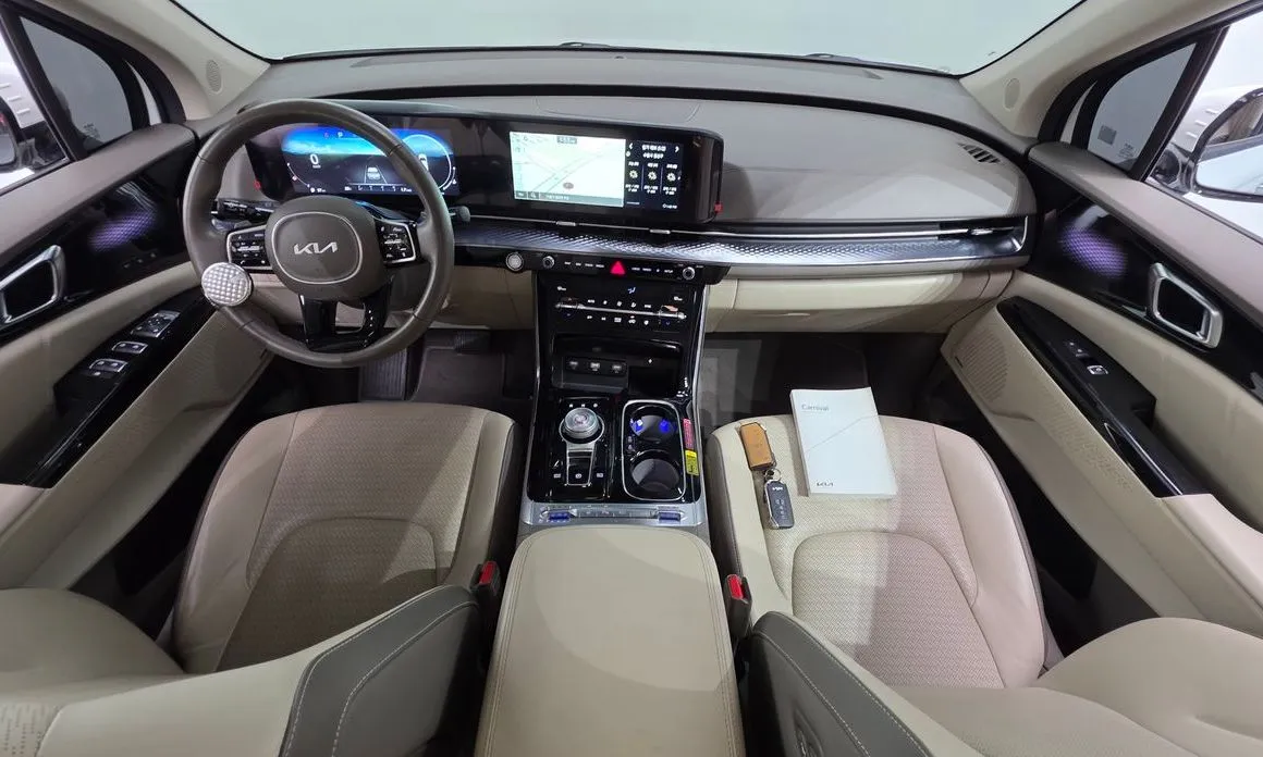 Kia Carnival — фото 10