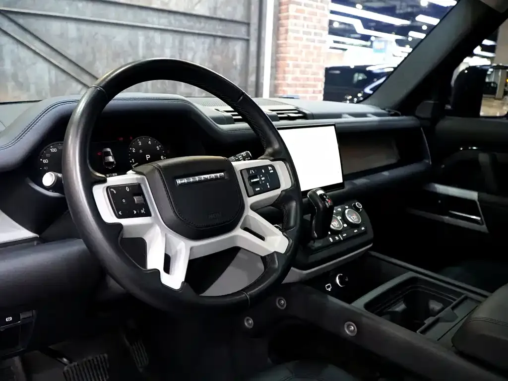 Land Rover Defender — фото 8