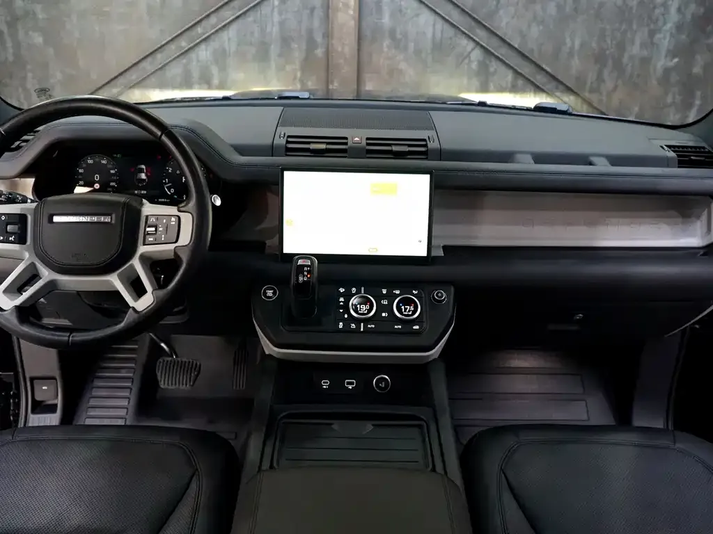 Land Rover Defender — фото 5
