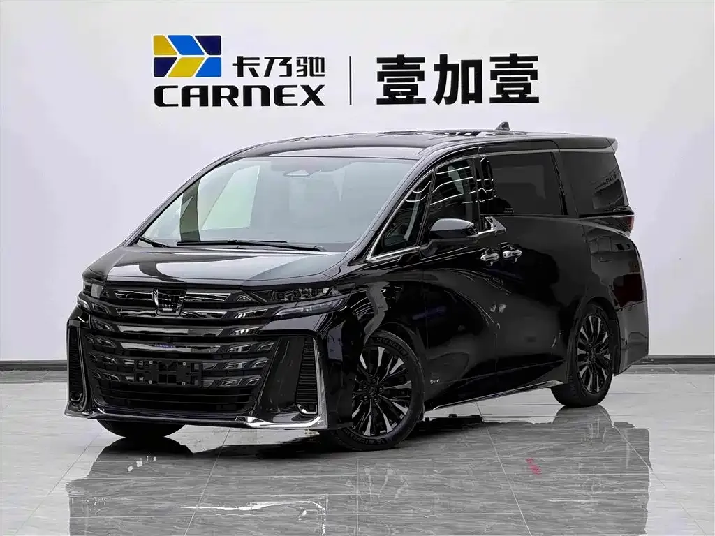 Toyota Vellfire — фото 1
