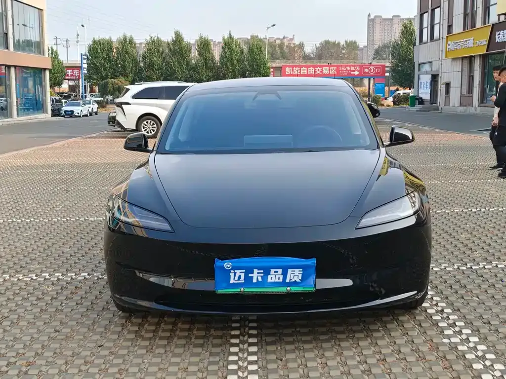Tesla Model 3 — фото 6