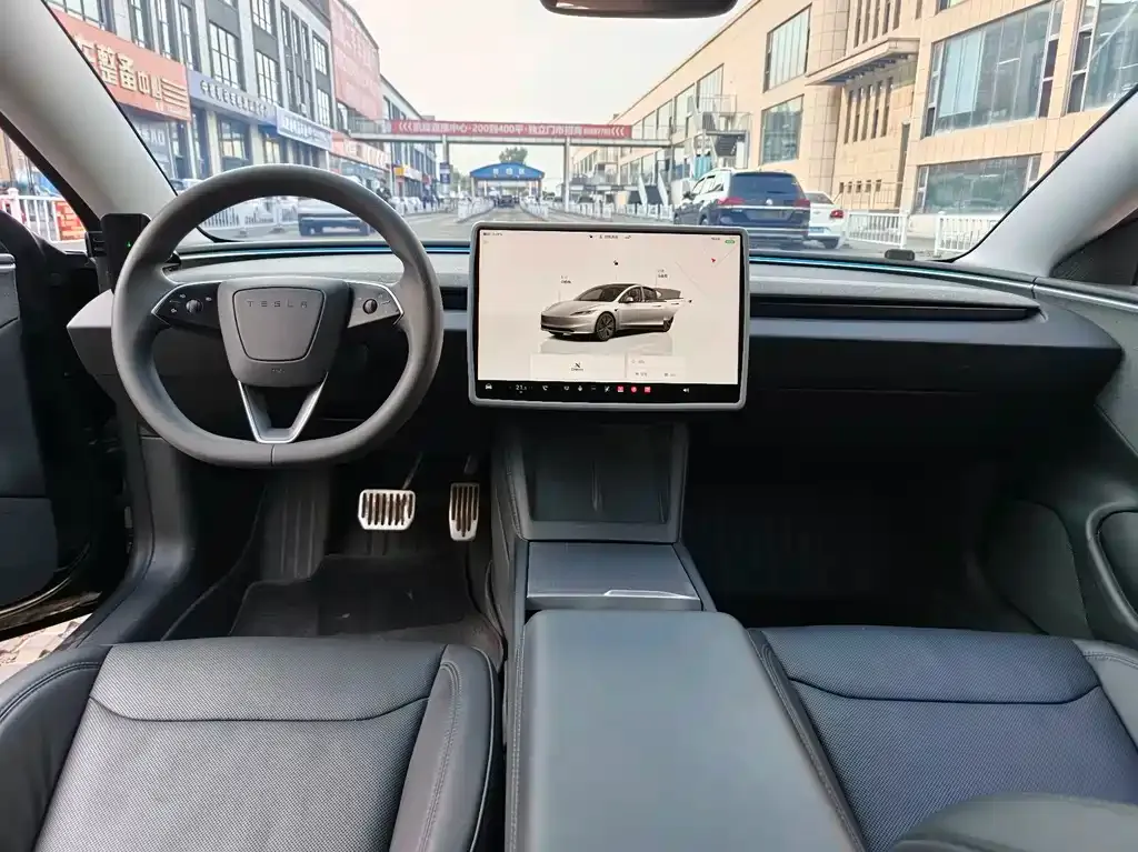 Tesla Model 3 — фото 10