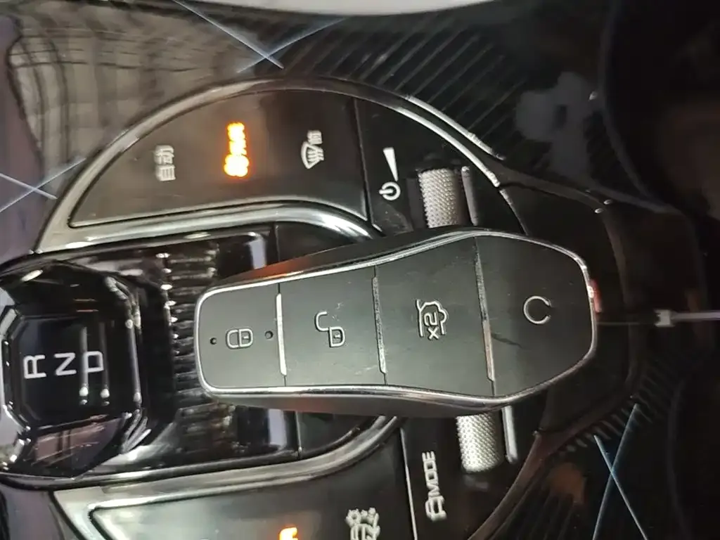 BYD Seal — фото 5