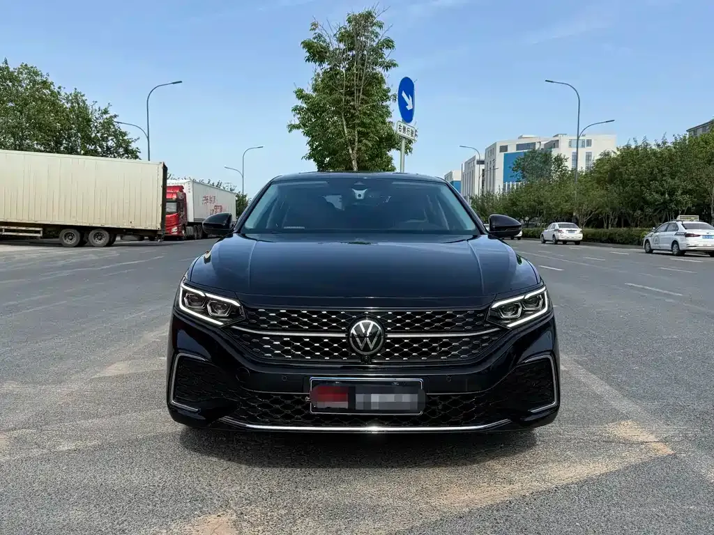 Volkswagen Passat — фото 7