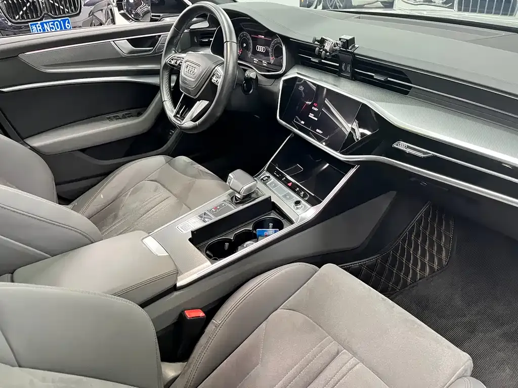 Audi A6L — фото 4