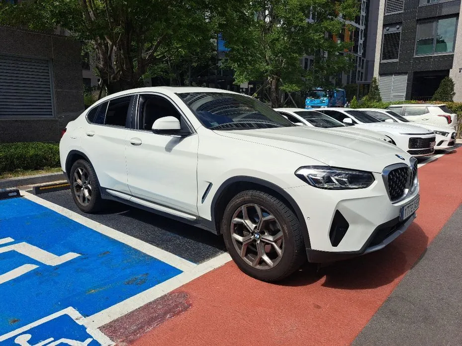 BMW X4 — фото 10
