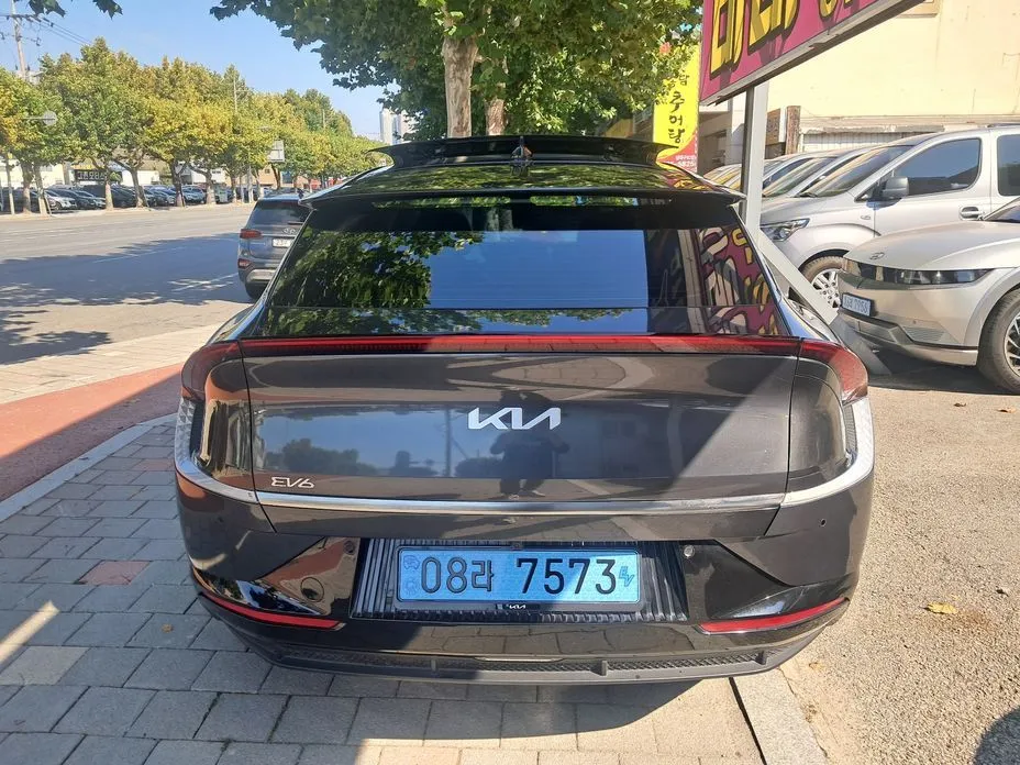 Kia EV6 — фото 7