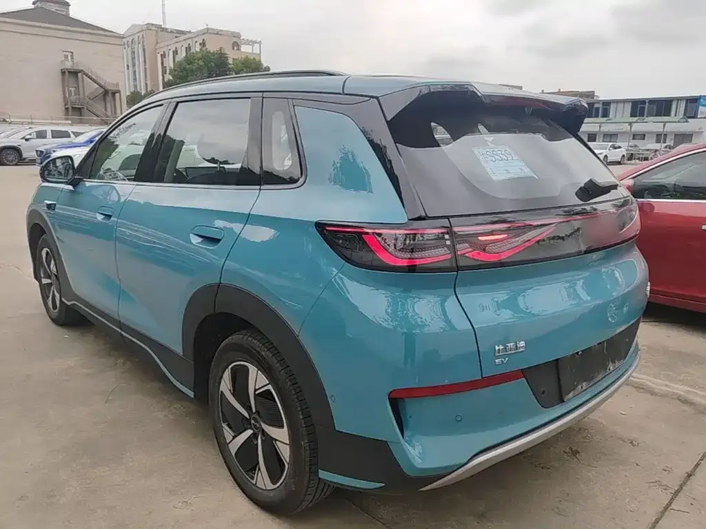 BYD Sealion 05 EV — фото 10