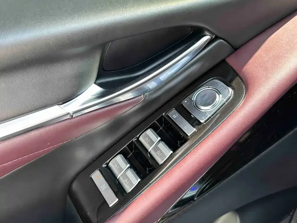 GAC Motor Trumpchi M8 — фото 10