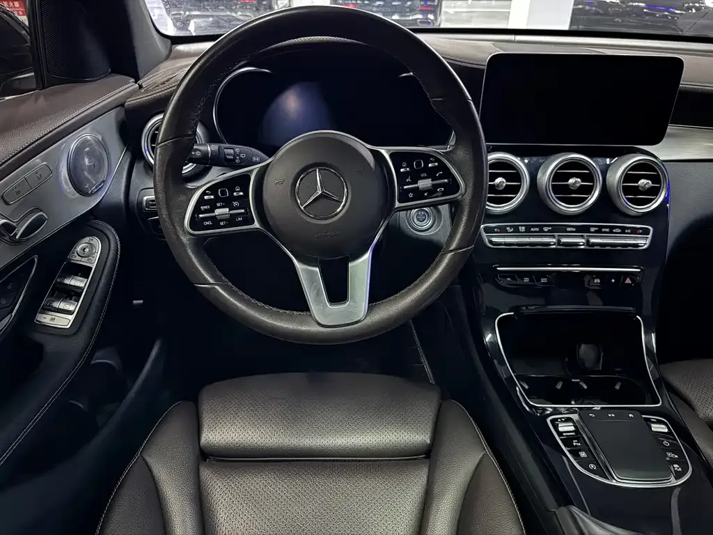 Mercedes-Benz GLC — фото 10