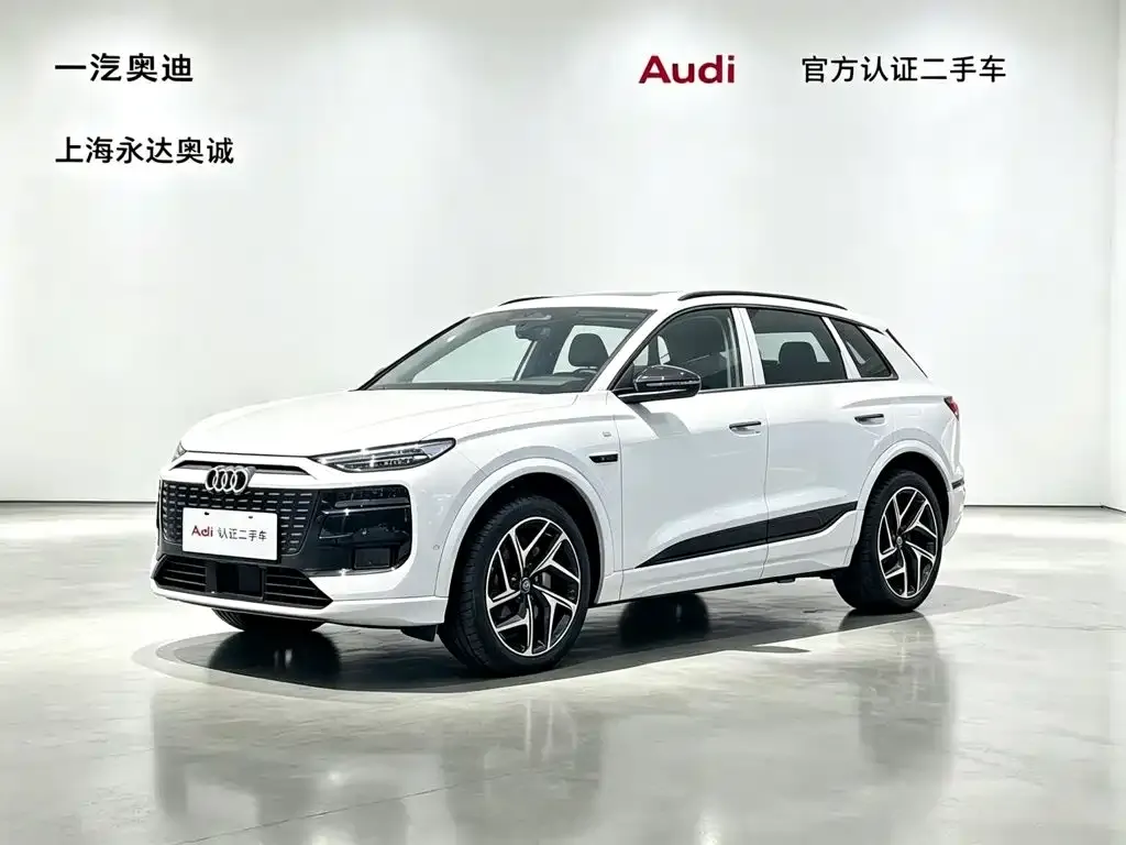 Audi Q6L e-tron — фото 1