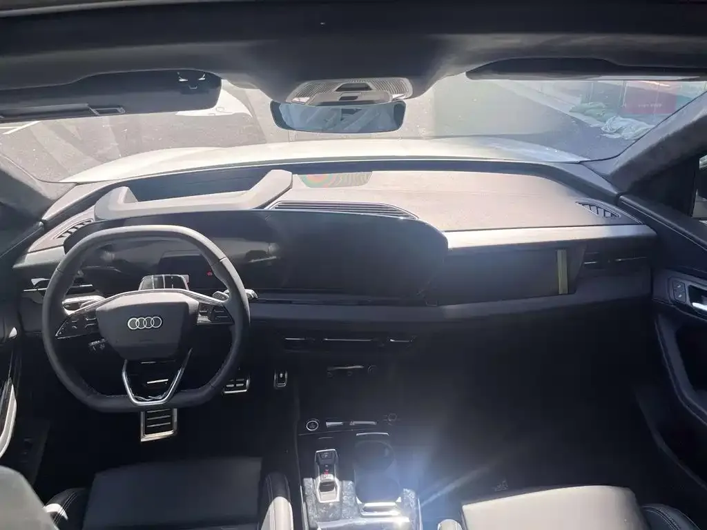 Audi Q6L e-tron — фото 8
