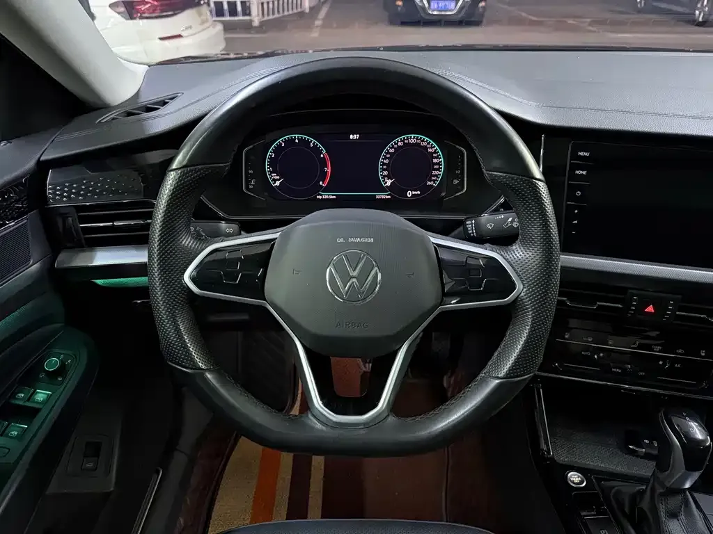 Volkswagen Passat — фото 3