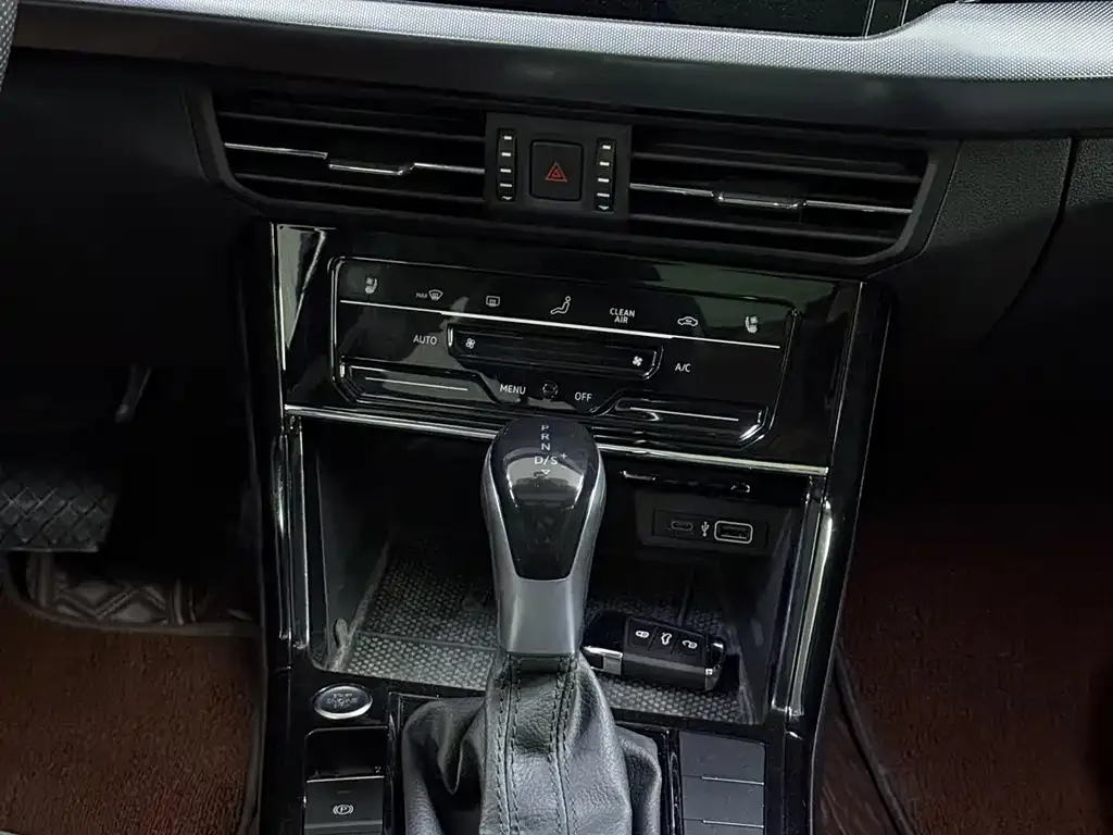 Volkswagen Passat — фото 10