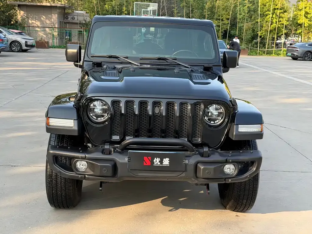 Jeep Wrangler — фото 9