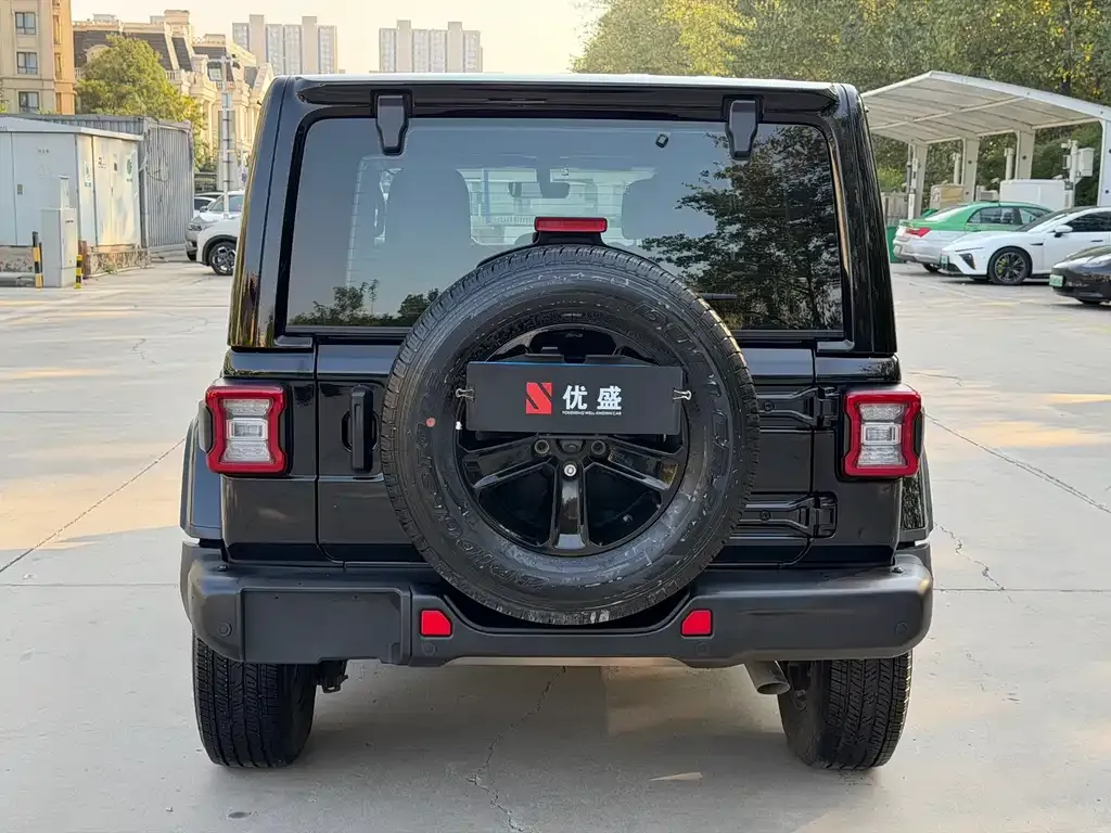 Jeep Wrangler — фото 5