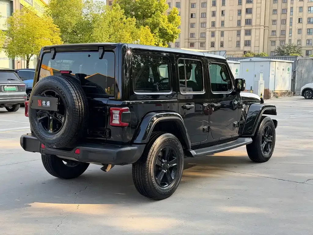 Jeep Wrangler — фото 2