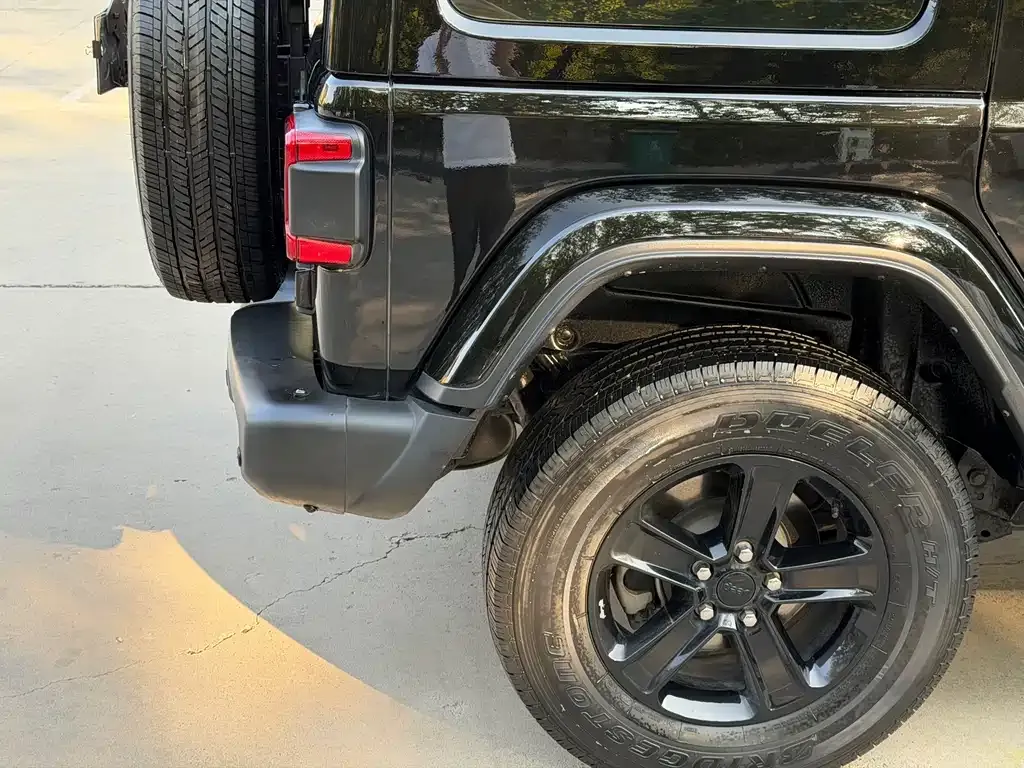 Jeep Wrangler — фото 4