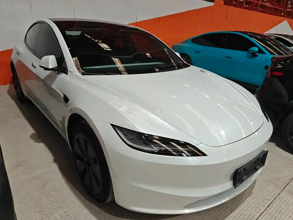 Tesla Model 3 — фото 2