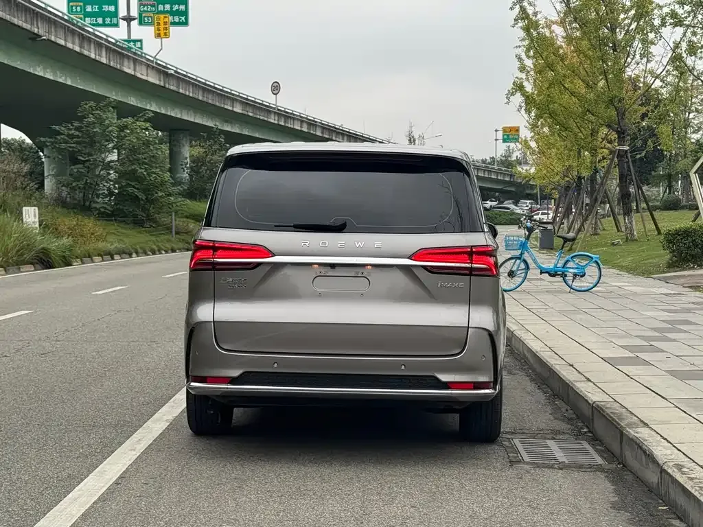 Roewe iMAX8 New Energy — фото 4