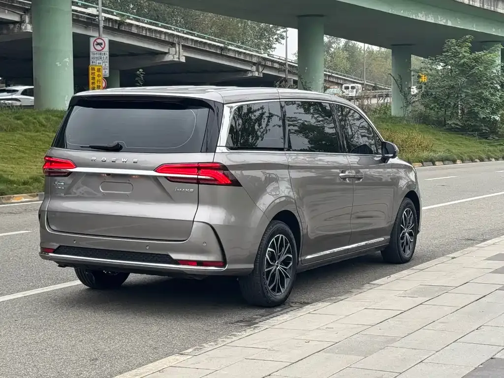 Roewe iMAX8 New Energy — фото 7