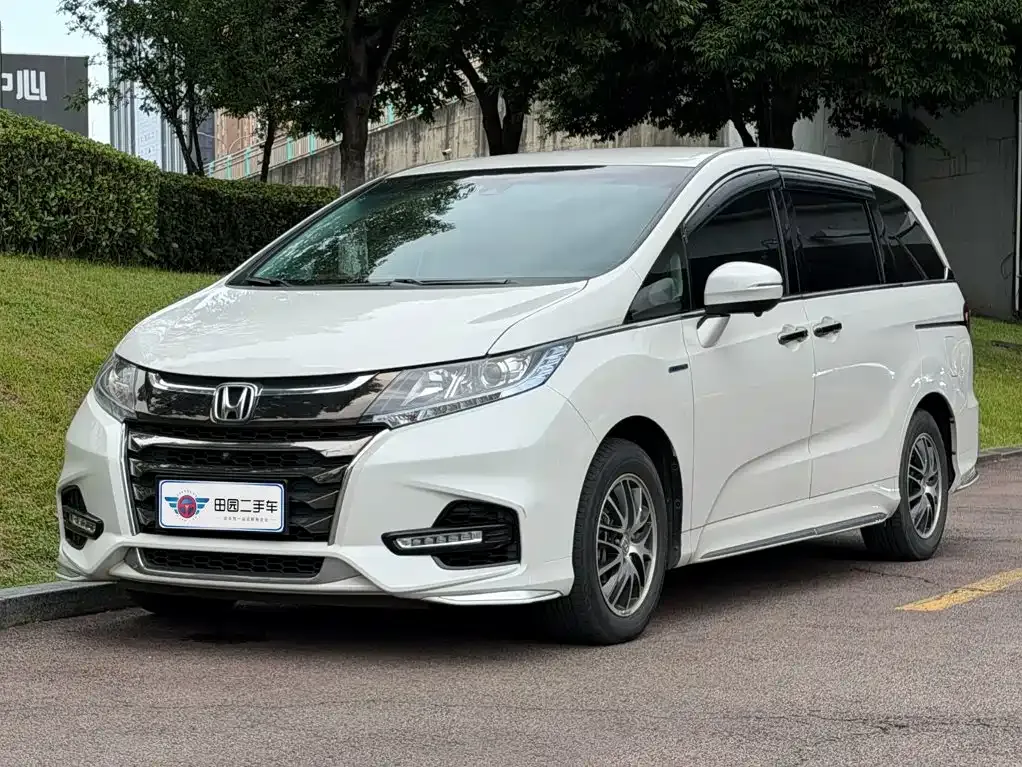 Honda Odyssey — фото 1