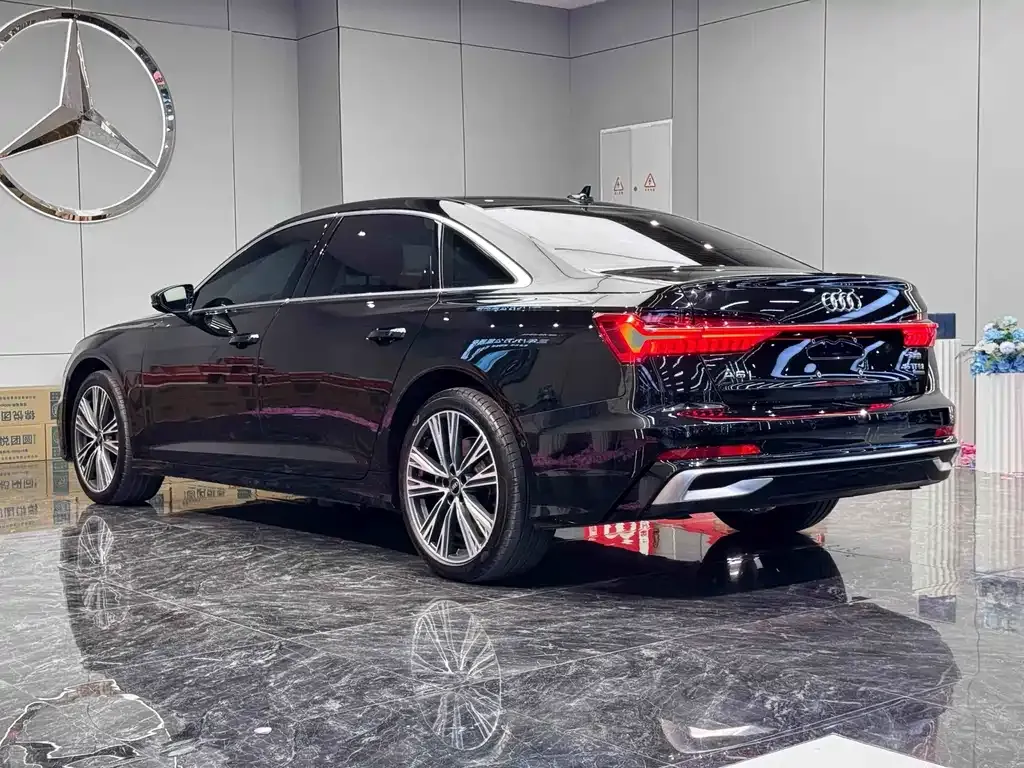 Audi A6L — фото 7