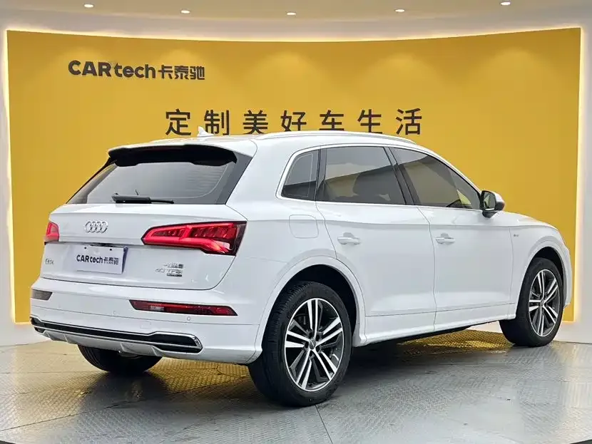 Audi Q5L — фото 3